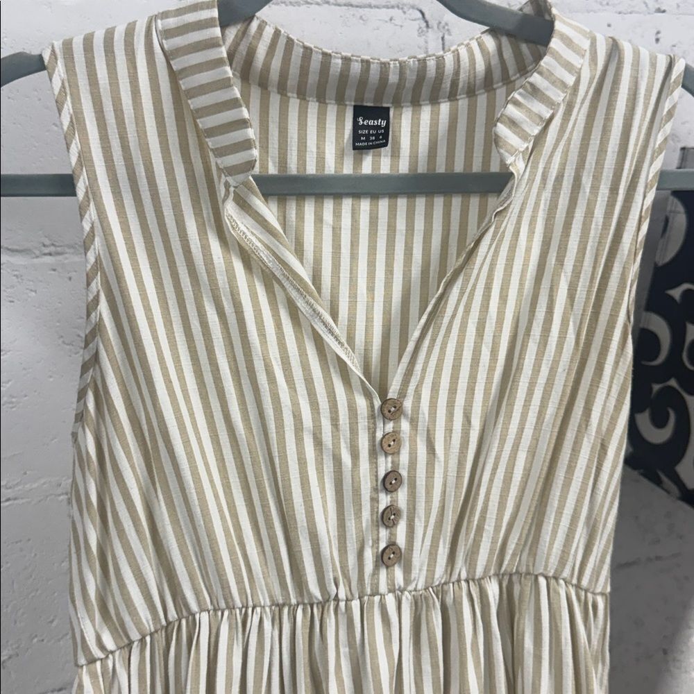 Striped Cream Sleeveless Dress NWOT Maxi Womens Medium - Picture 2 of 5